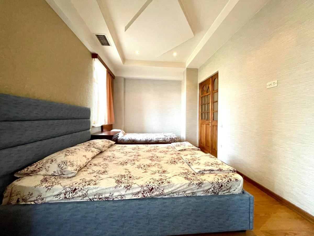 Apartments Emili Erevan Exterior foto