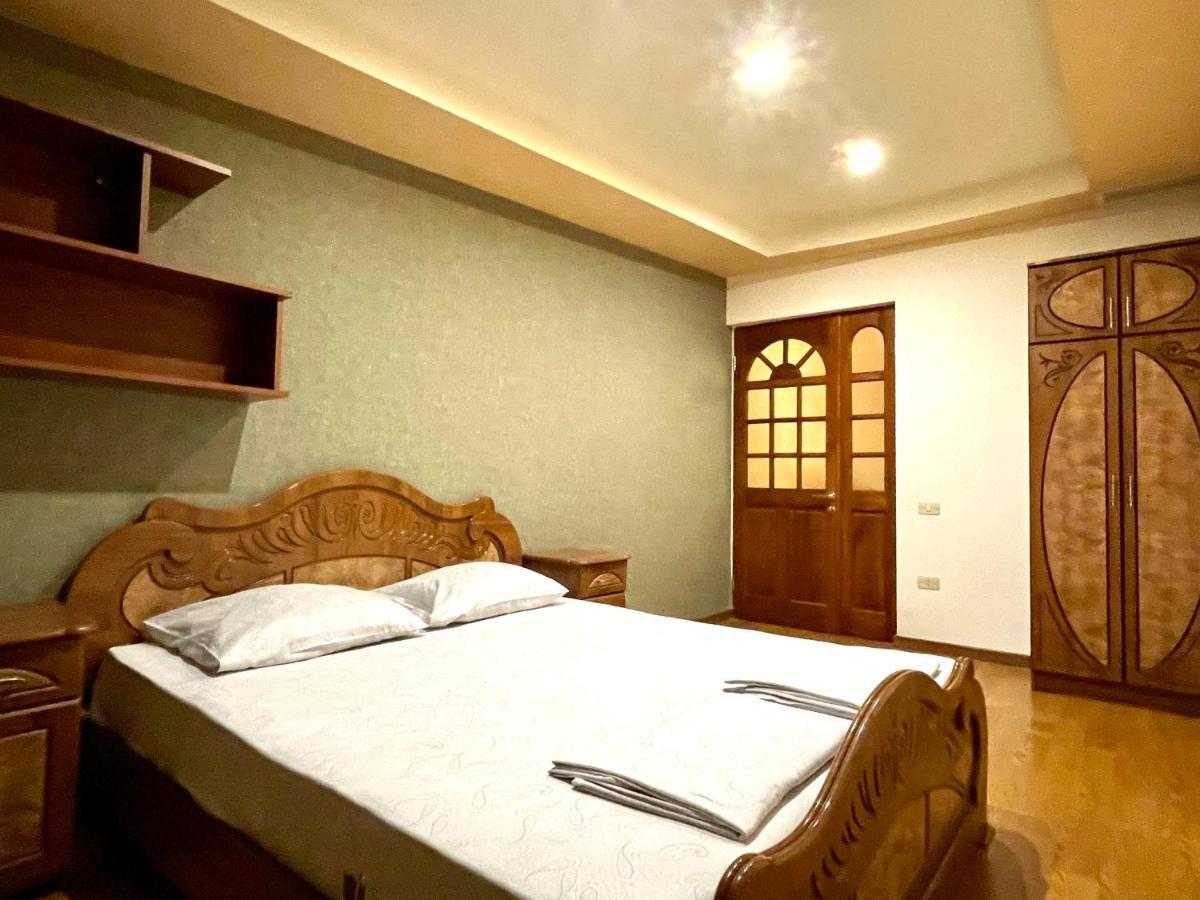 Apartments Emili Erevan Exterior foto