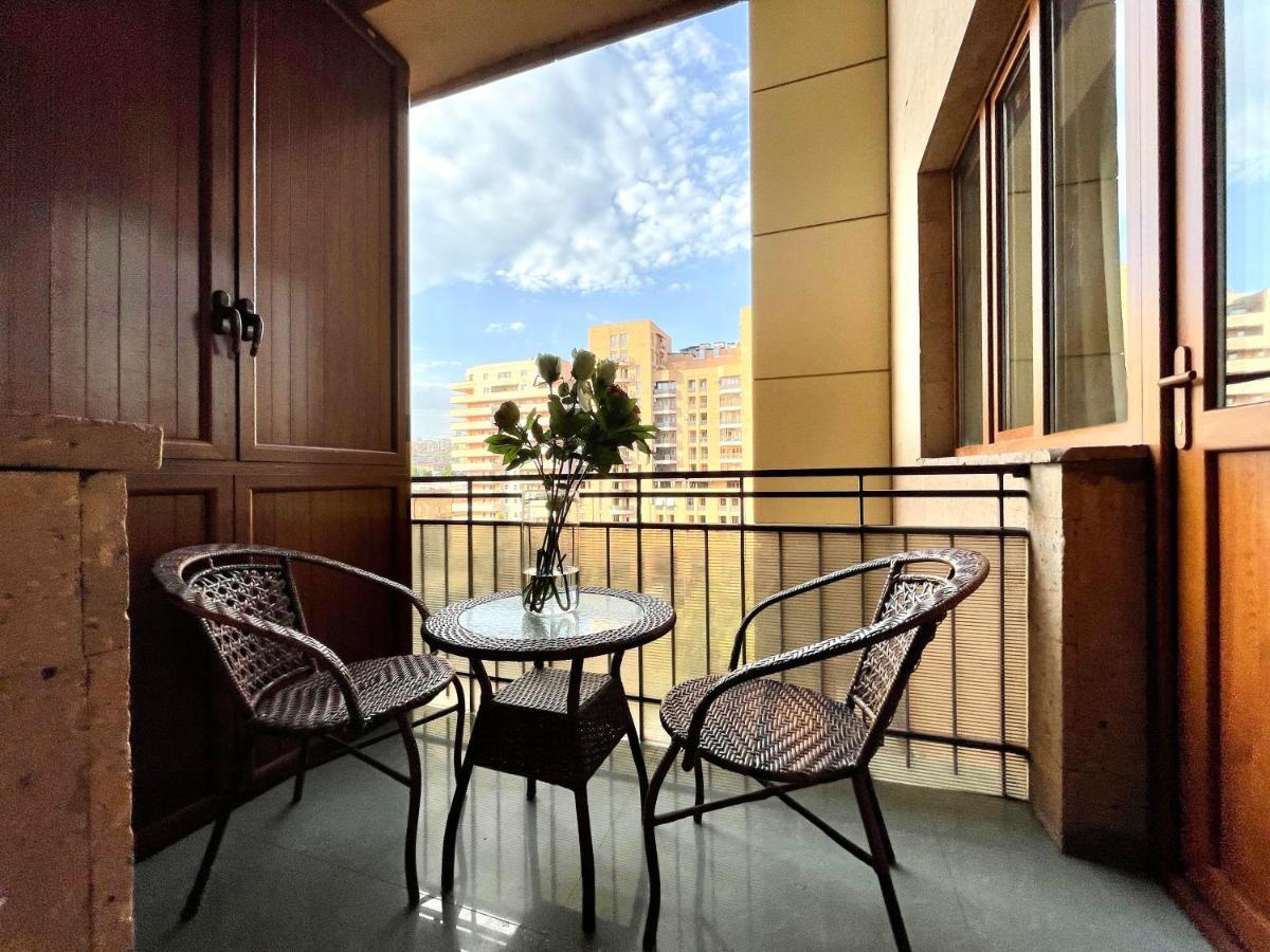 Apartments Emili Erevan Exterior foto