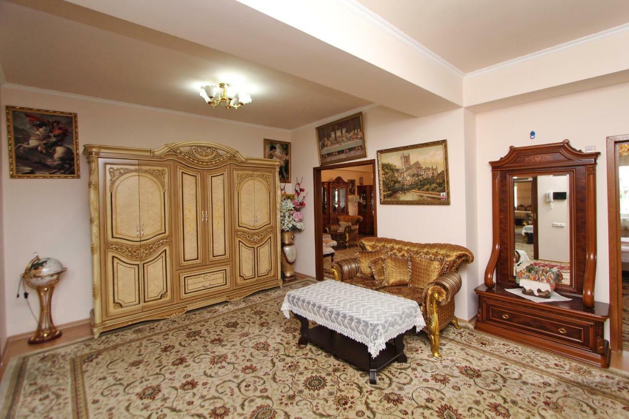 Apartments Emili Erevan Exterior foto