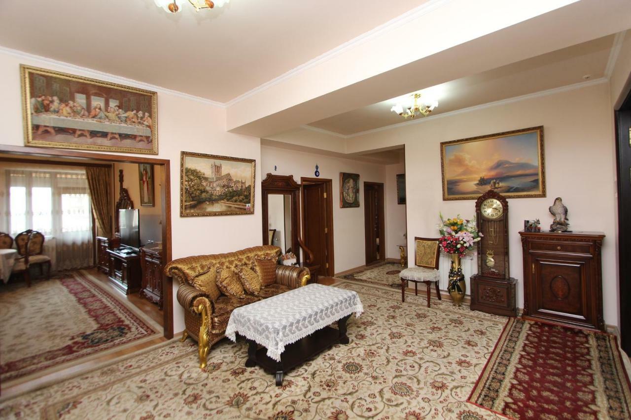 Apartments Emili Erevan Exterior foto